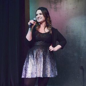 Meet your Posher, Adrianne